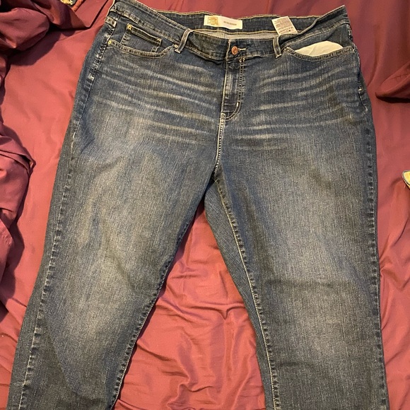 Levi Signature mid rise boyfriend cut jeans women’s size 24 - Picture 1 of 7